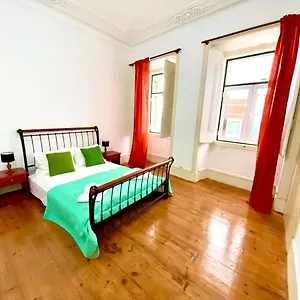 Artdeco Chiado 4 - Large Comfortable Double With Shared Bathroom Lisboa